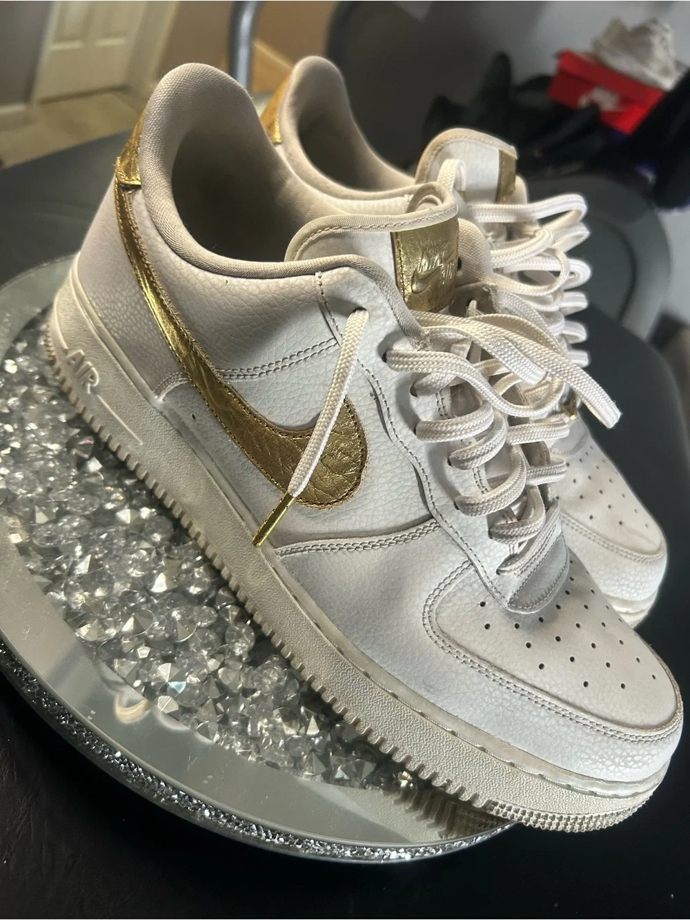 Nike clean low